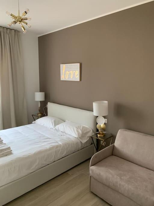 Appartamento Trilocale Con Vista E Due Bagni Vicino Citylife *