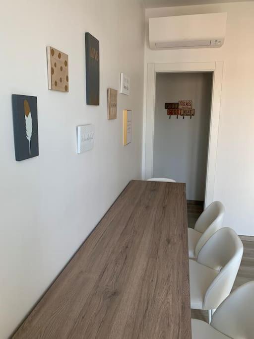 Appartamento Trilocale Con Vista E Due Bagni Vicino Citylife *