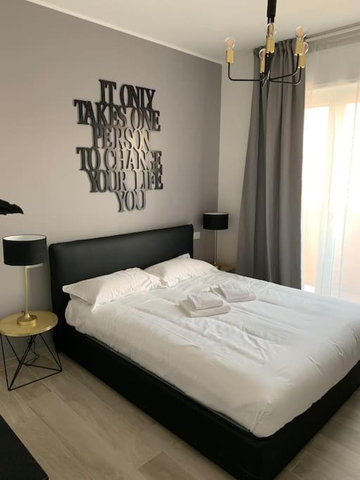 Trilocale Con Vista E Due Bagni Vicino Citylife Milano