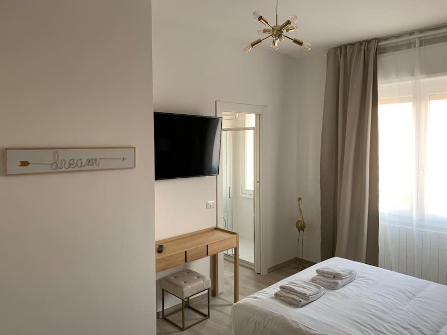 Trilocale Con Vista E Due Bagni Vicino Citylife Milano