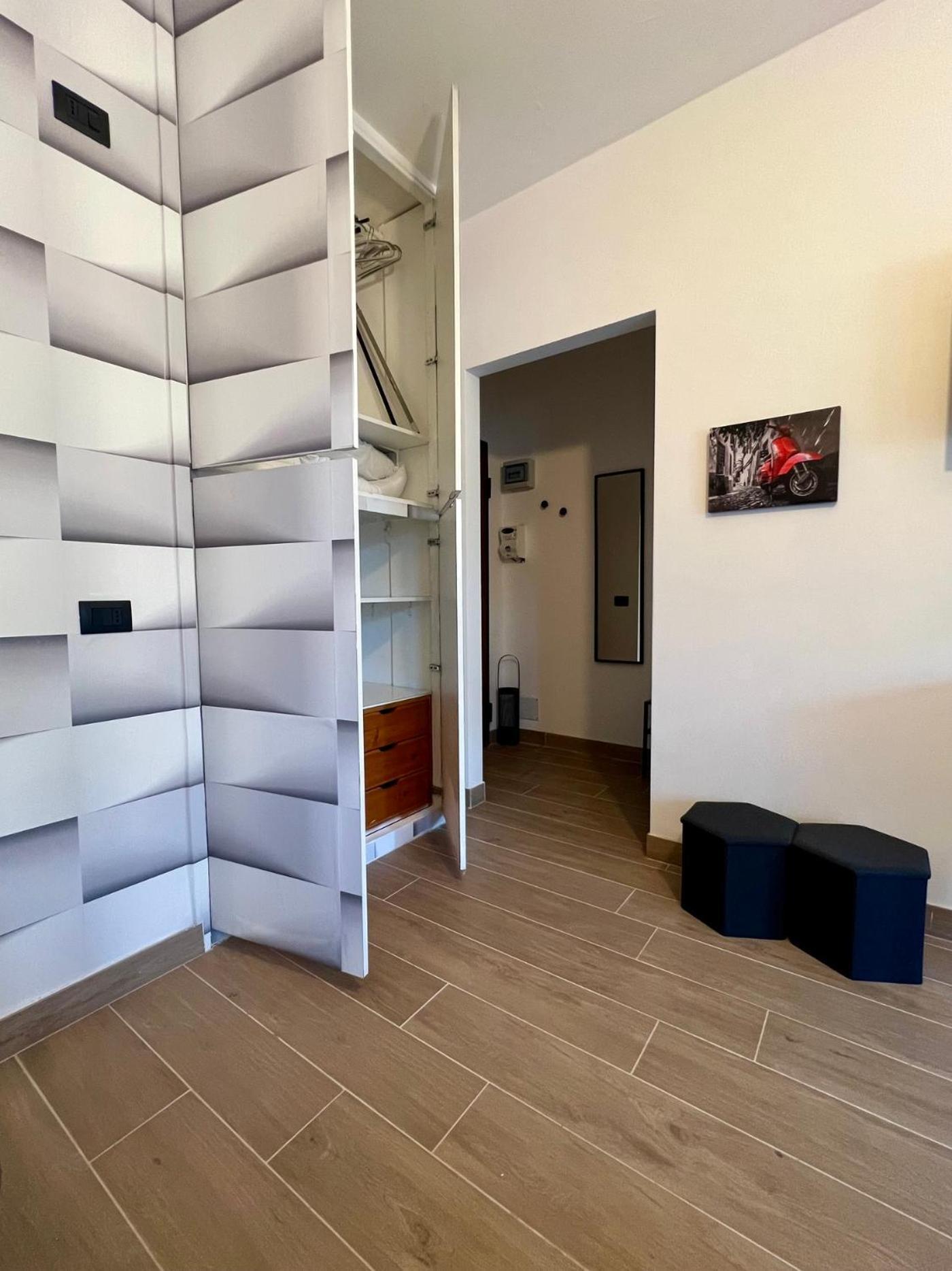 Moderno Ed Elegante Loft Con Balcone Leilighet