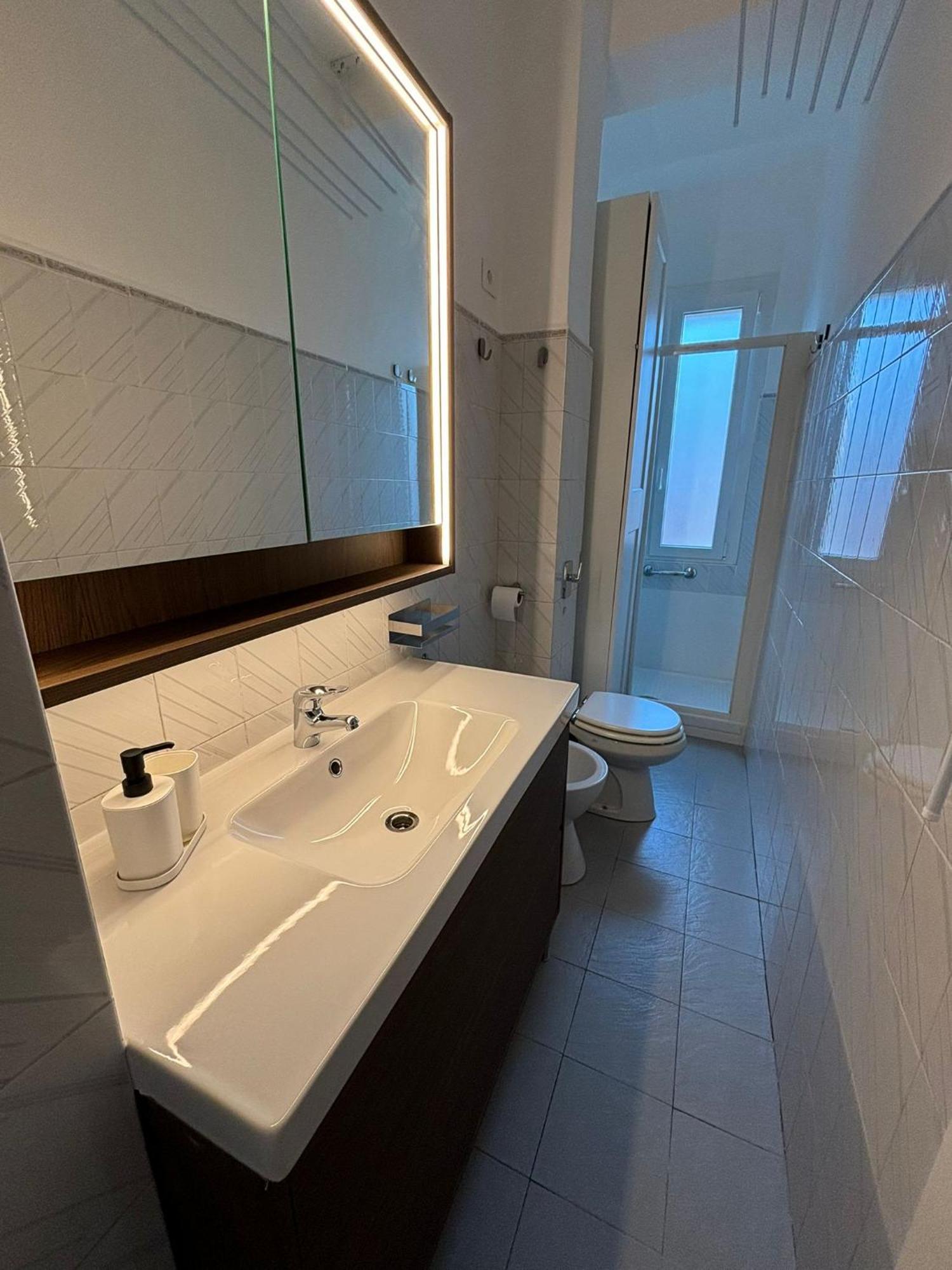 10 Guest house