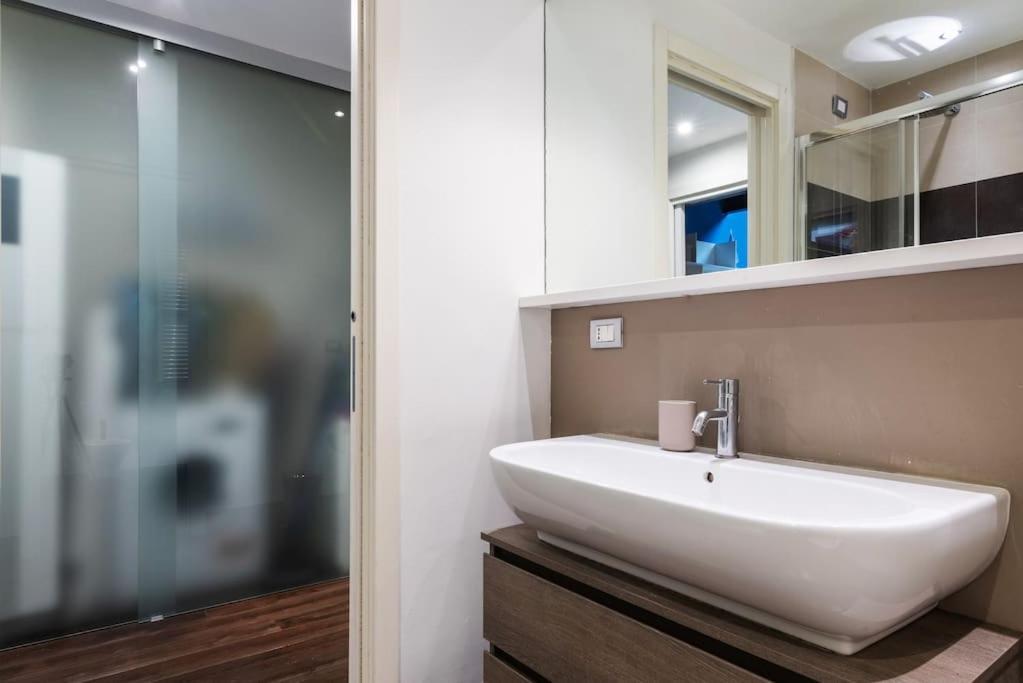 Umbria126 Loft In Zona Dateo Apartment Milan