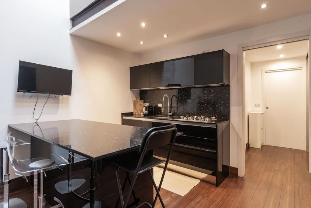 Apartment Umbria126 Loft In Zona Dateo Milan