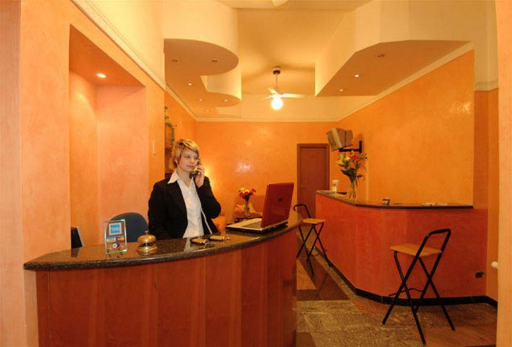 Valley Hotel *