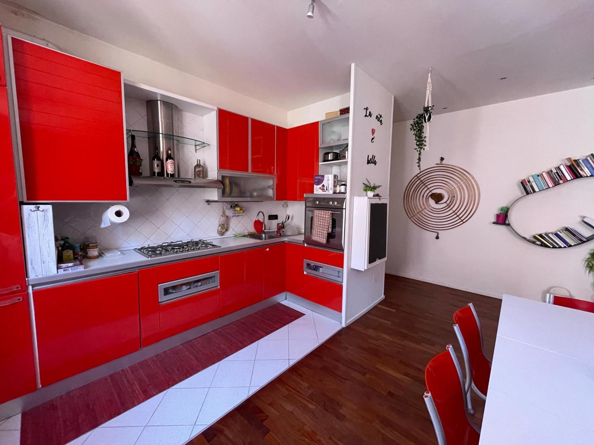 Splendido E Silenzioso Bilocale Vicino San Babila-m4 Dateo Milan