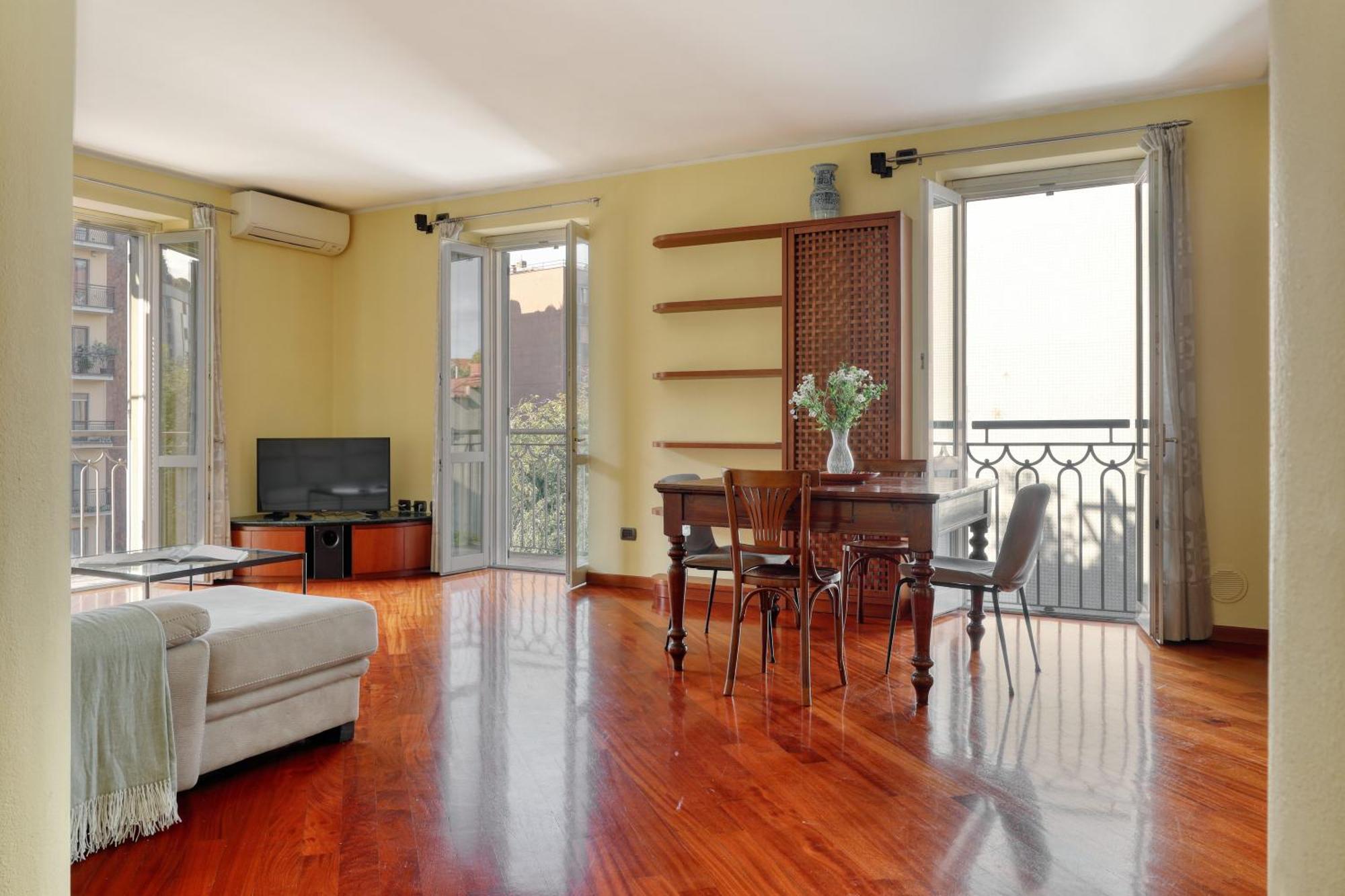 Joivy Delightful 2br Flat Near Navigli Appartamento Milano