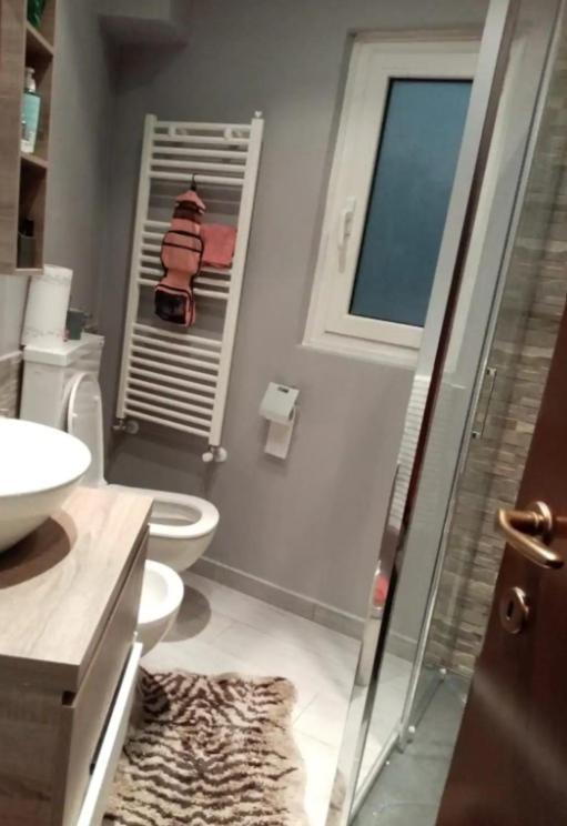 Splendido E Silenzioso Bilocale Vicino San Babila-m4 Dateo Apartment Milan