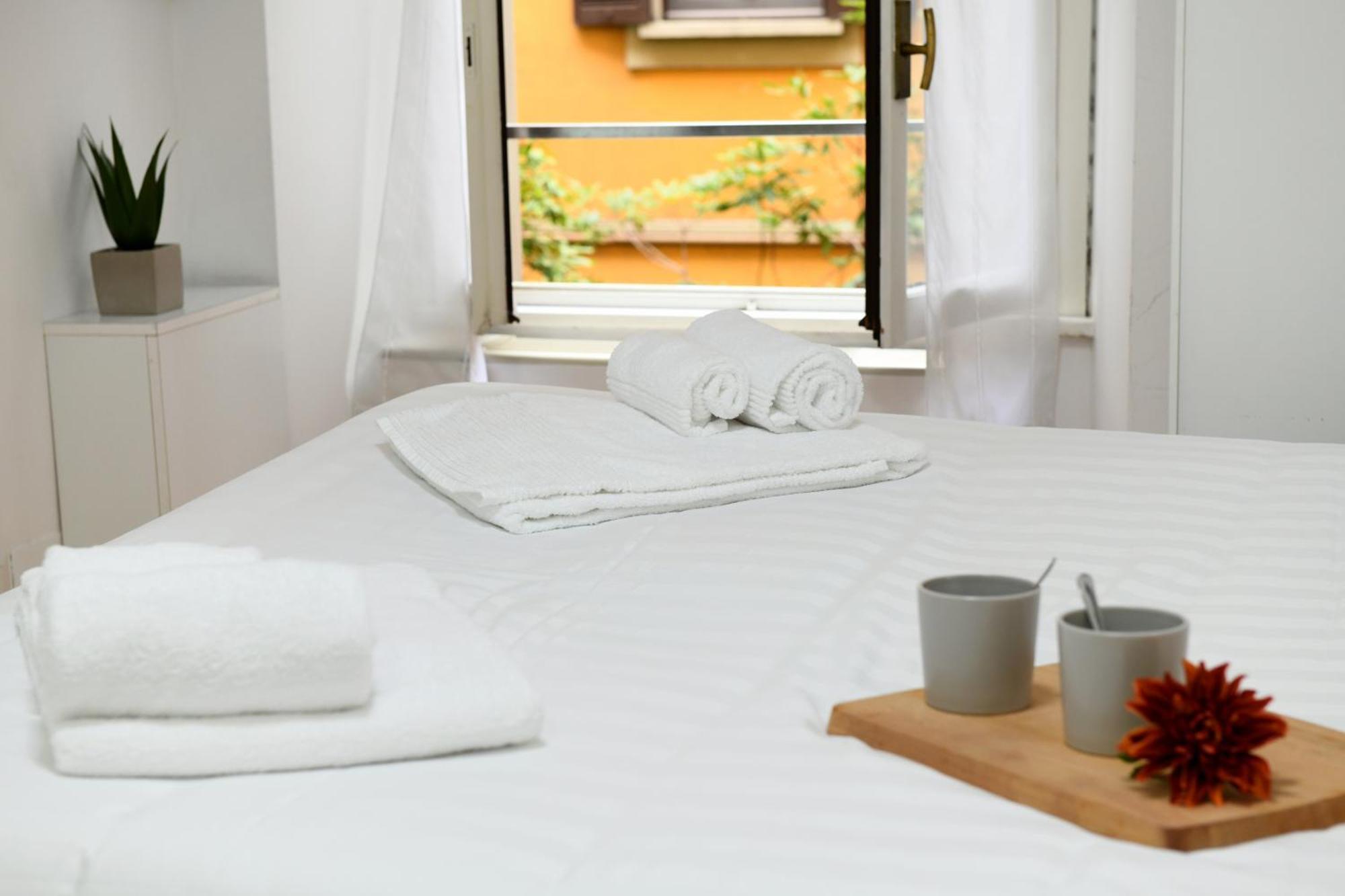 Apartment Nest For Two Three Min From Duomo