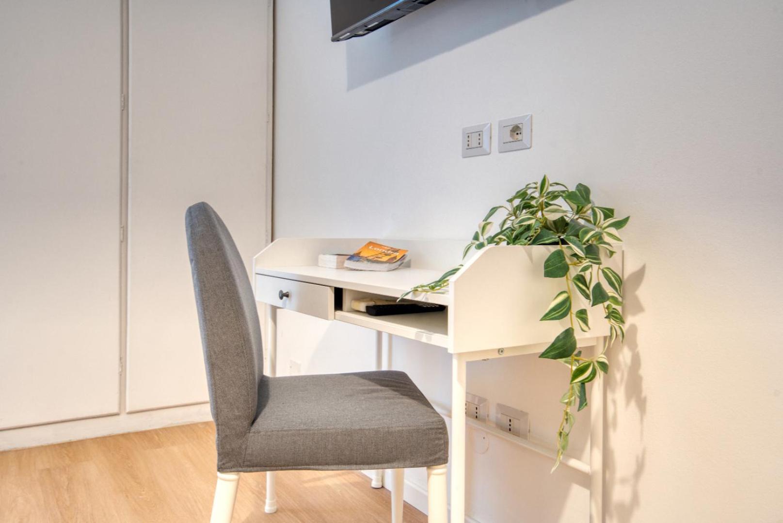 Italianflat - Elegant With Balcony In Navigli