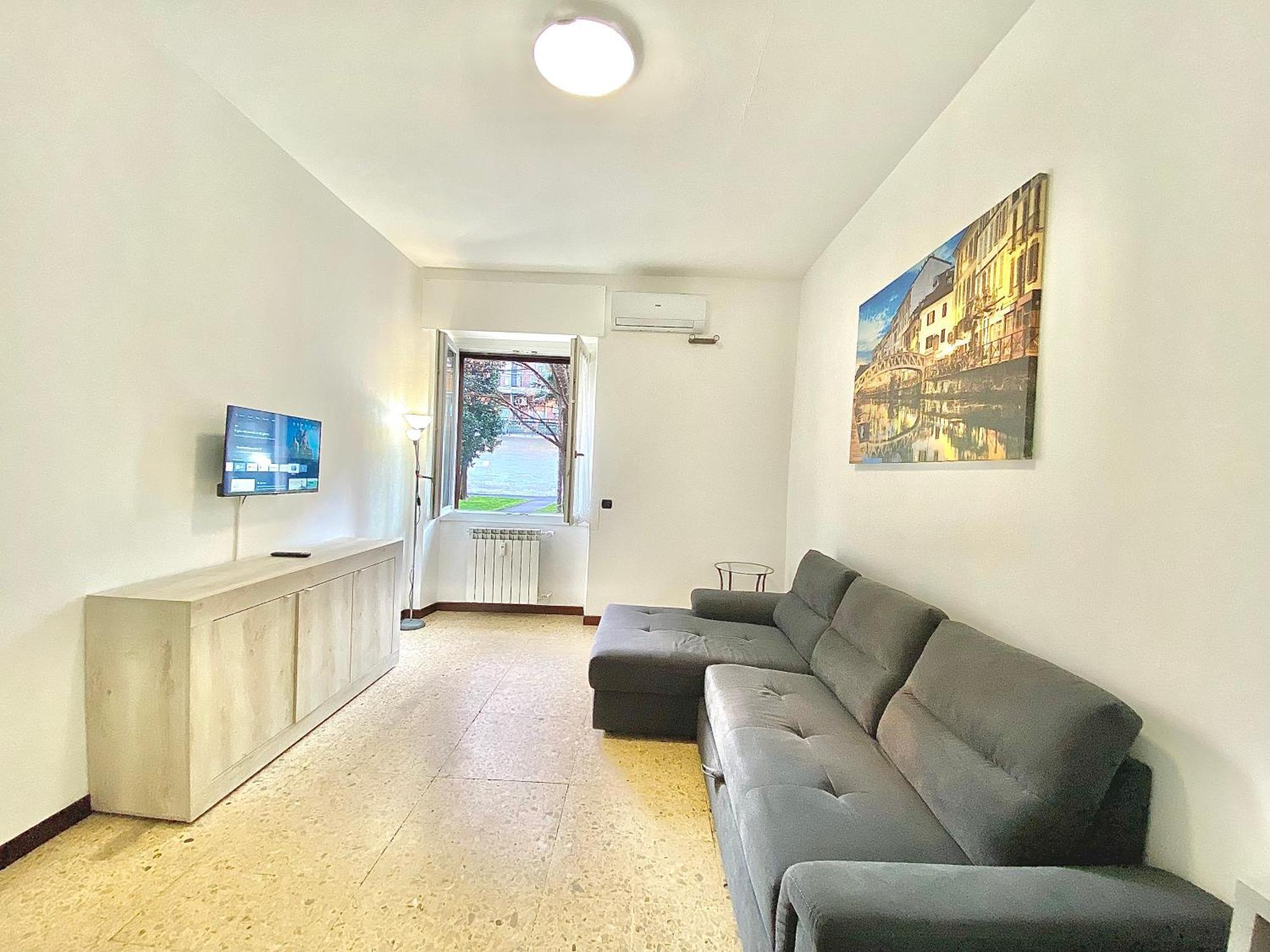 Appartamento Famagosta Home, Navigli Style, Accanto A Metropolitana M2 Verde, Confortevole E Spazioso Per Gruppi O Famiglie *