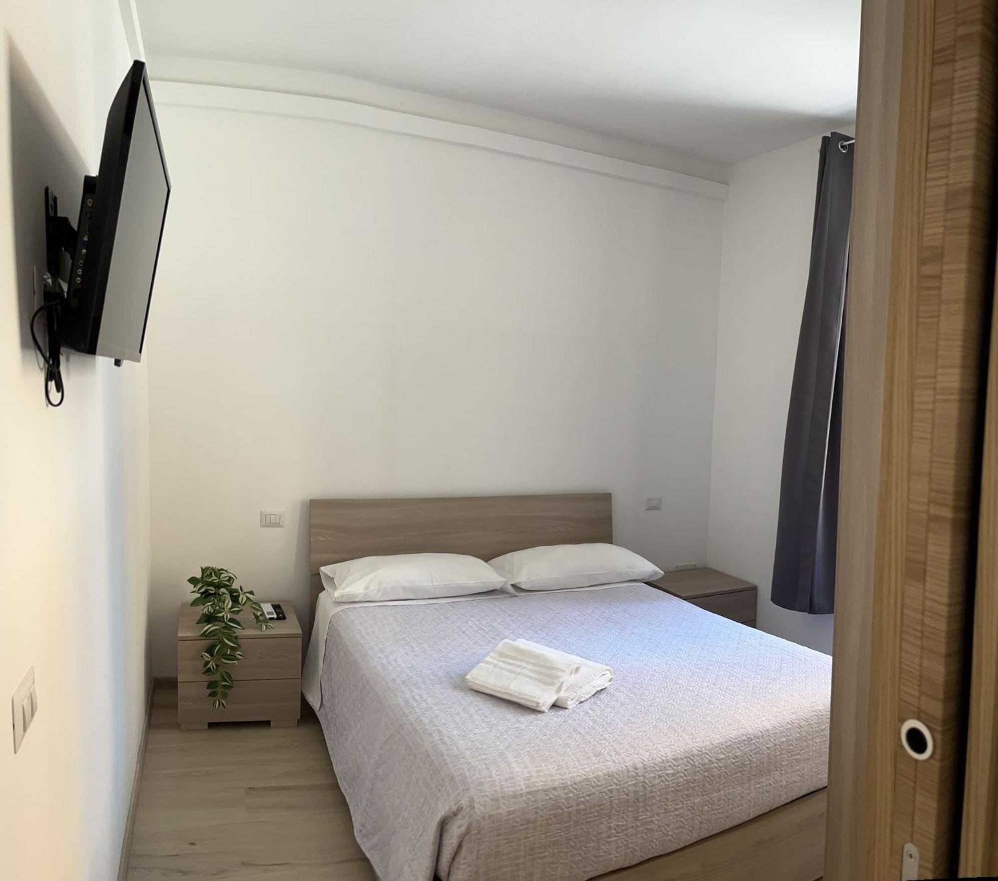 Apt. N. 5 *