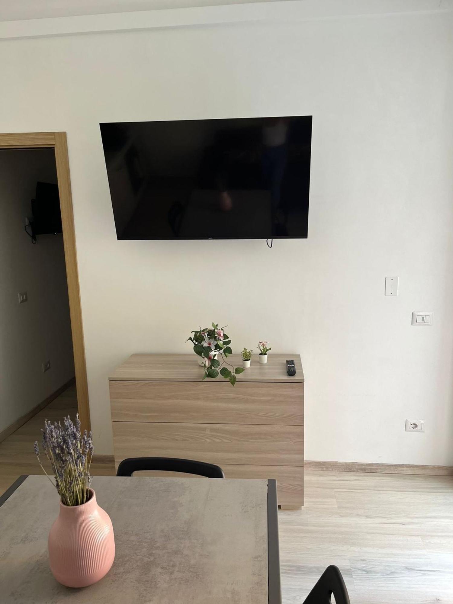 Apt. N. 5