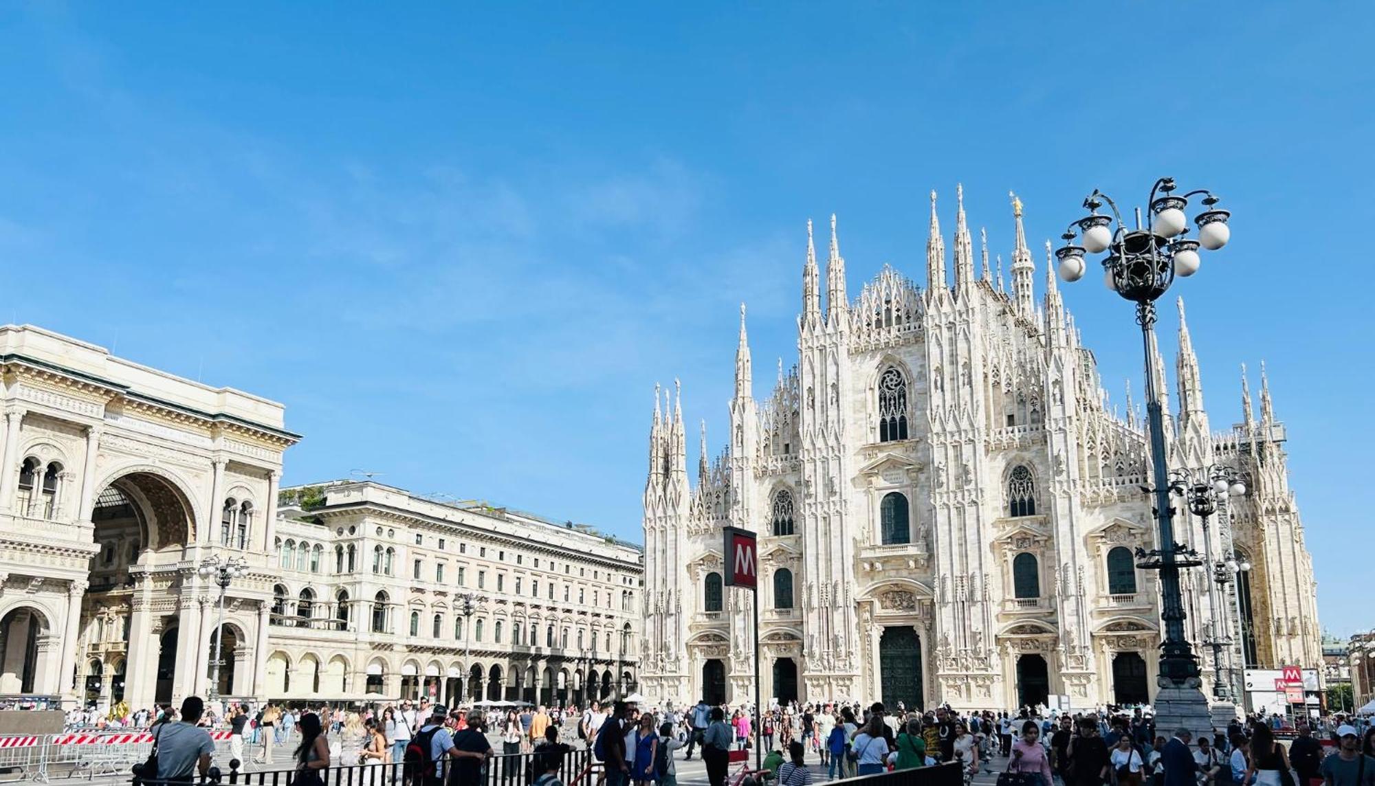Chiara 18 - M4 Metro Blu Milan