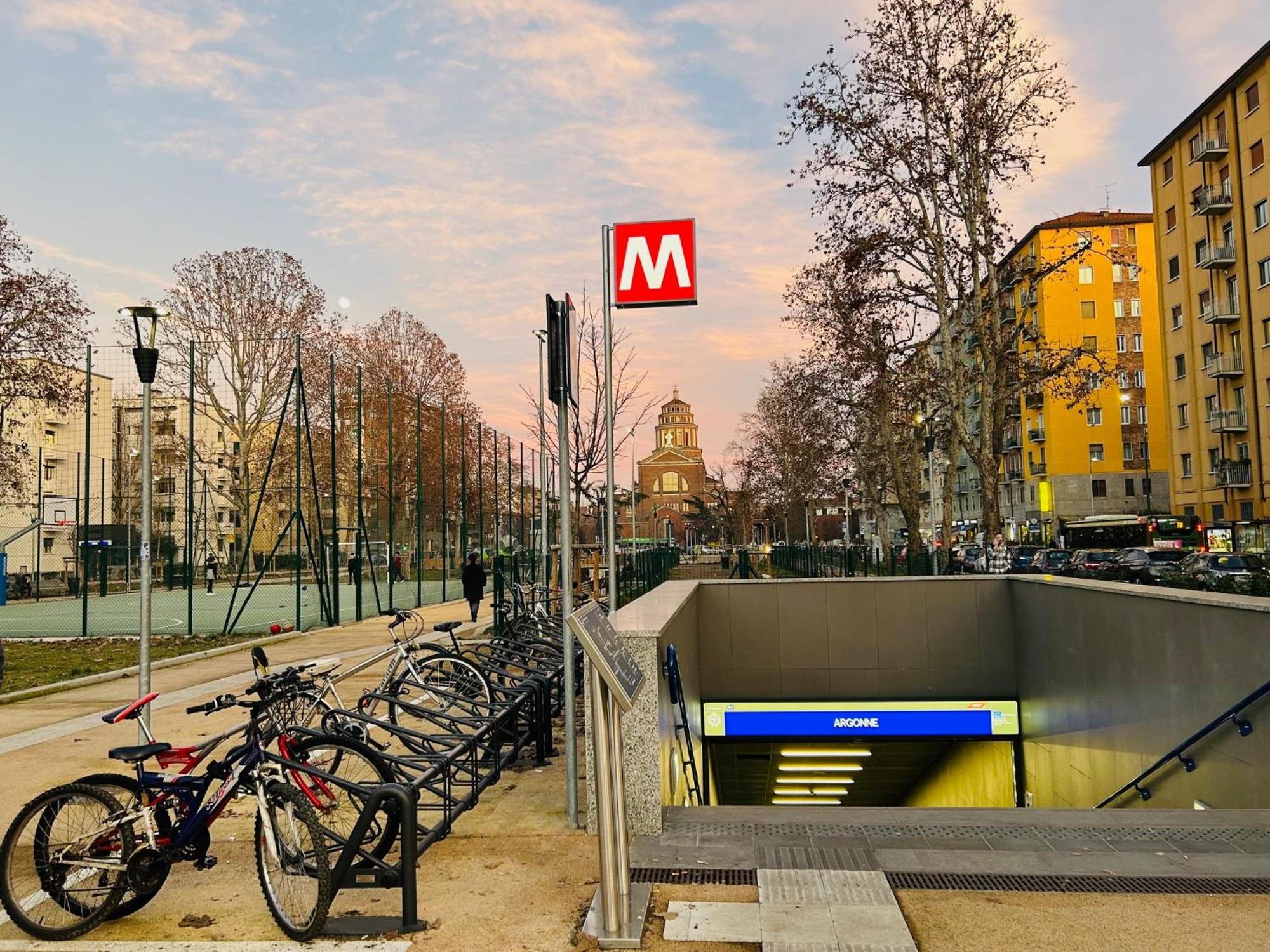 Chiara 18 - M4 Metro Blu Apartment
