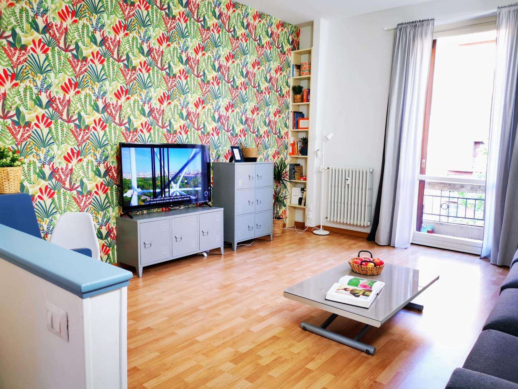 Leilighet Spacious 50 Meters From The Metro Milano