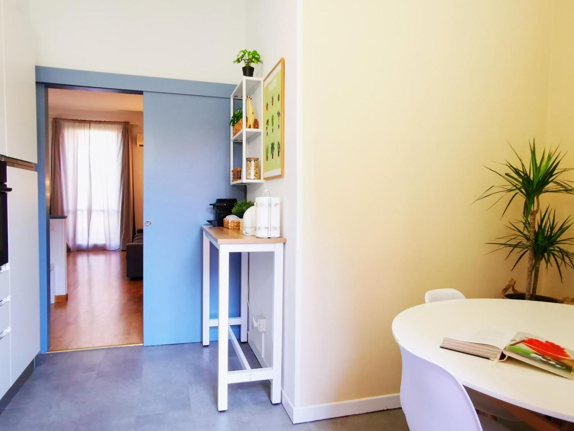 Spacious 50 Meters From The Metro * Milano