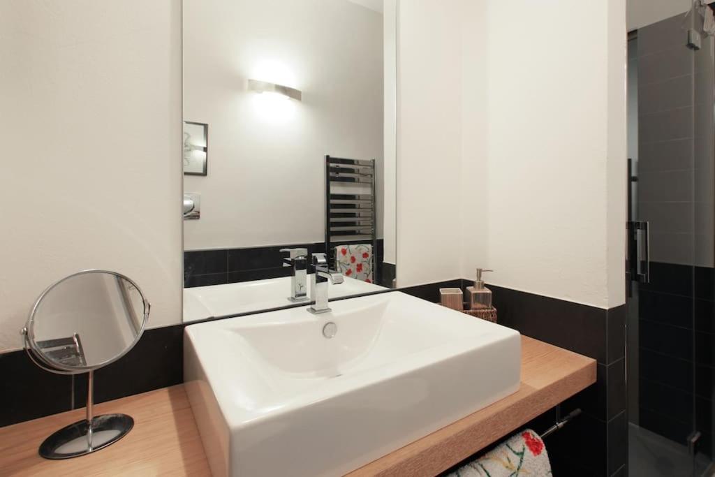 And Chic Near Fiera Appartement Milaan