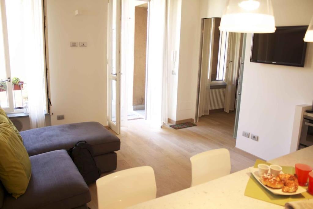 And Chic Near Fiera Appartement Milaan