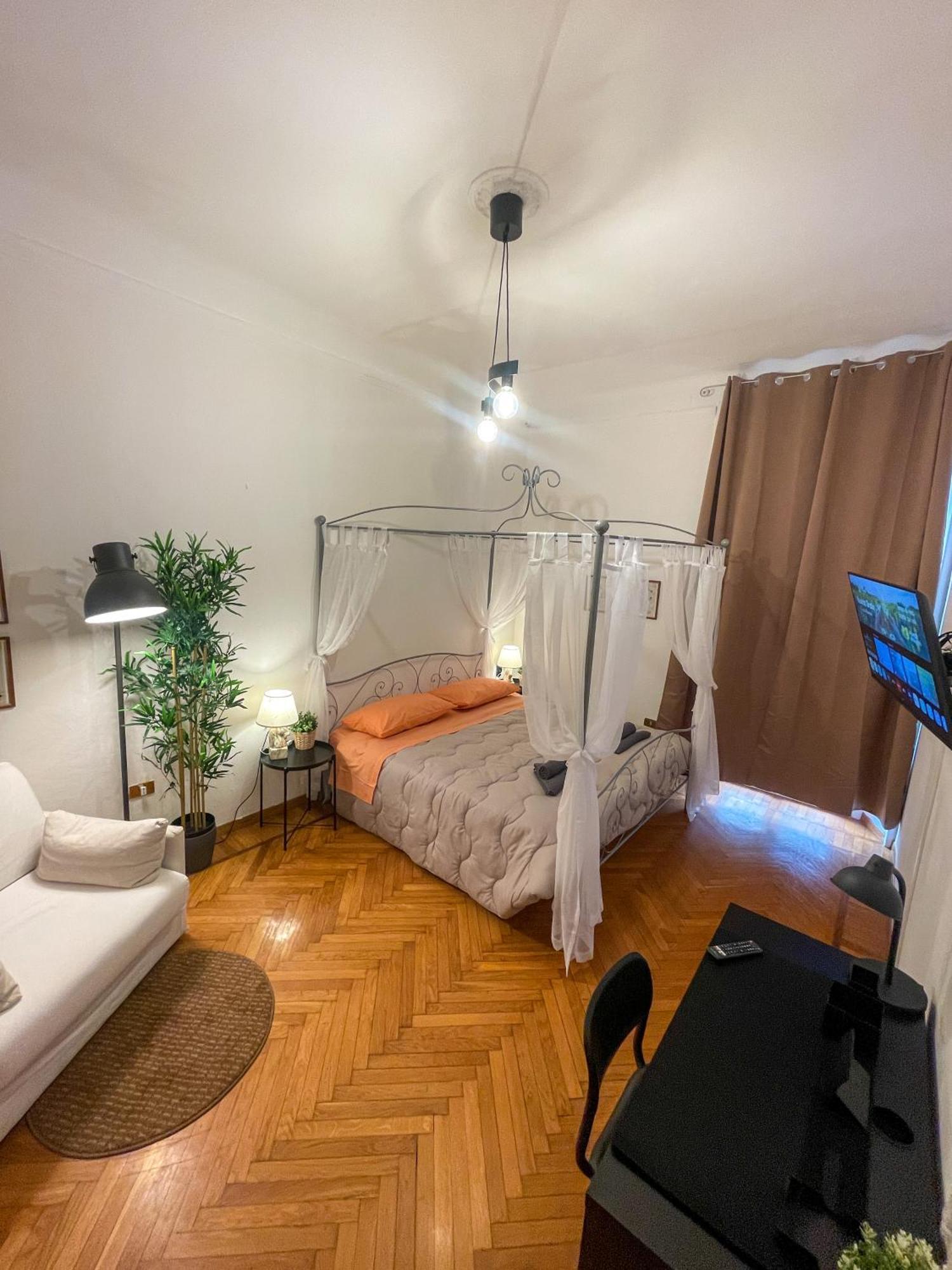 Dea Dreams - Old Style Apartment Mailand