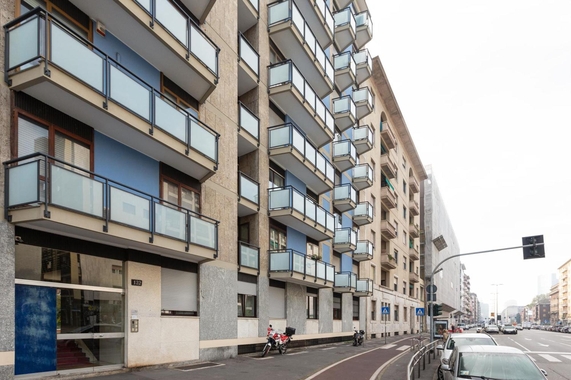 Appartamento Stazione - Bilocale Con Cucina Separata Milano