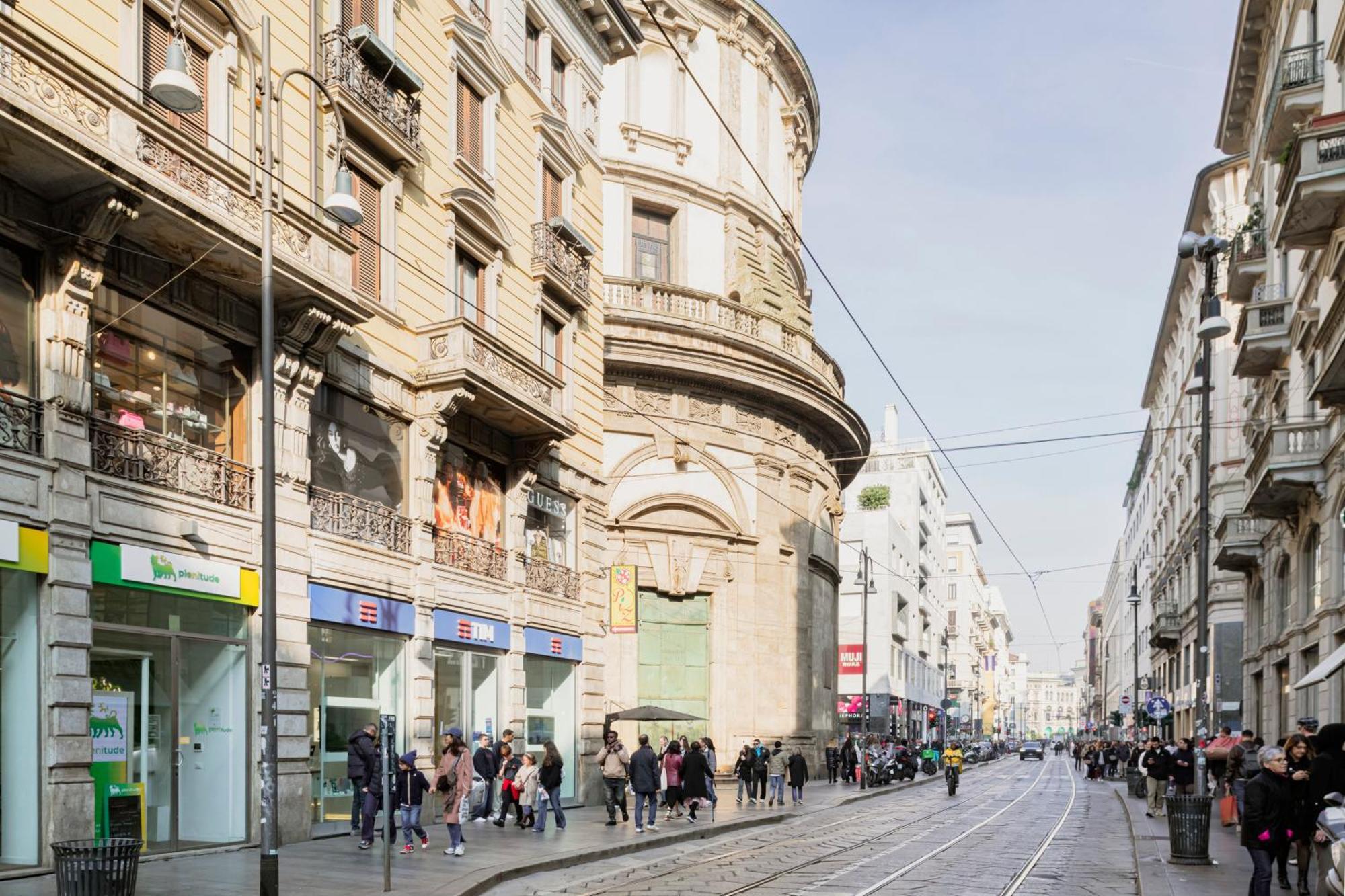 Leilighet Amazing, New & Fully Furnished In Duomo *
