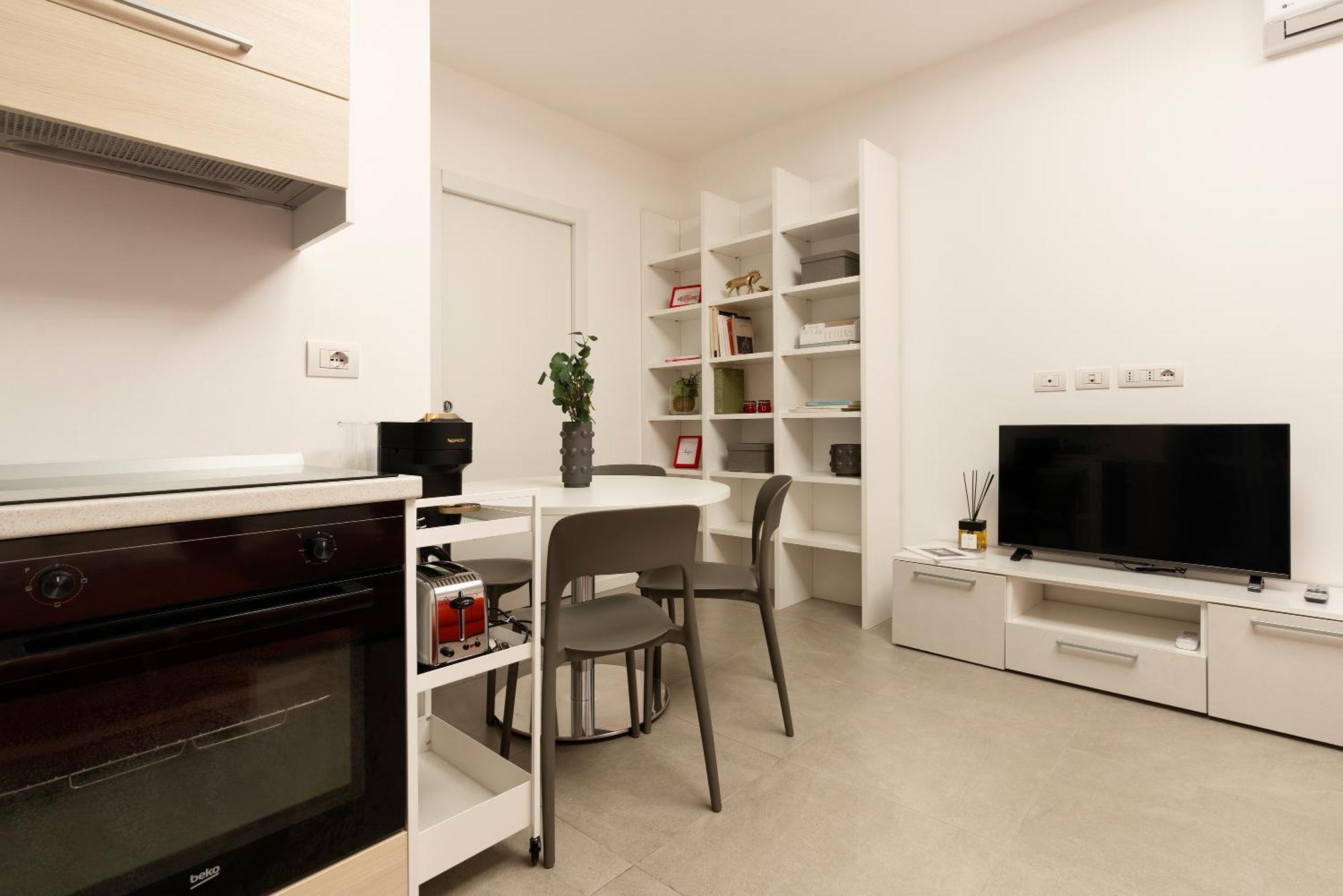 Appartement Santa Tecla Living Parini 9 *