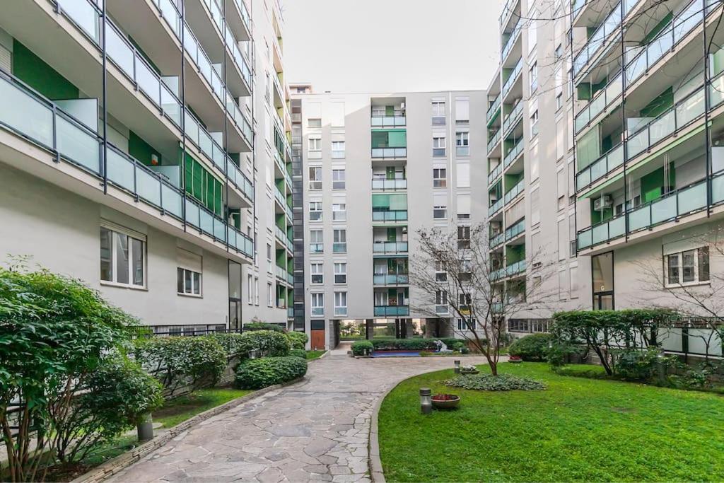 Appartamento Di Design A Pochi Passi Da Metro E Centro *