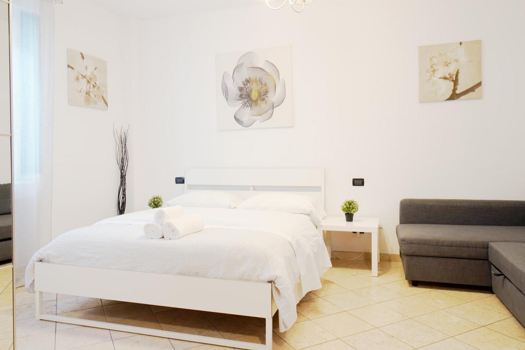 Apartment Philips Milan