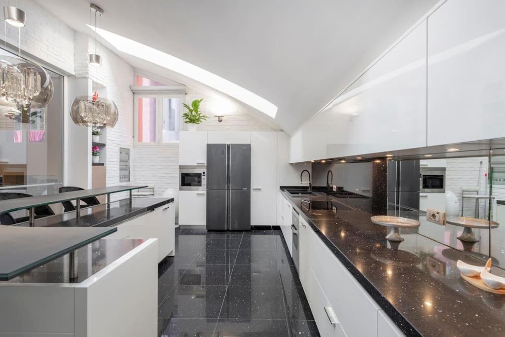 Piscina Interna Privata E A Apartment Mailand