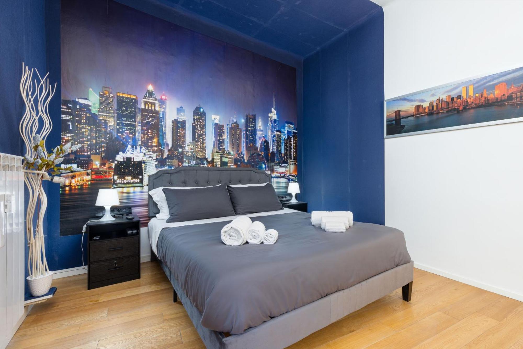 Life Elegant Penthouse With Terrace, Wi-fi Netflix, Subway Appartamento Milano