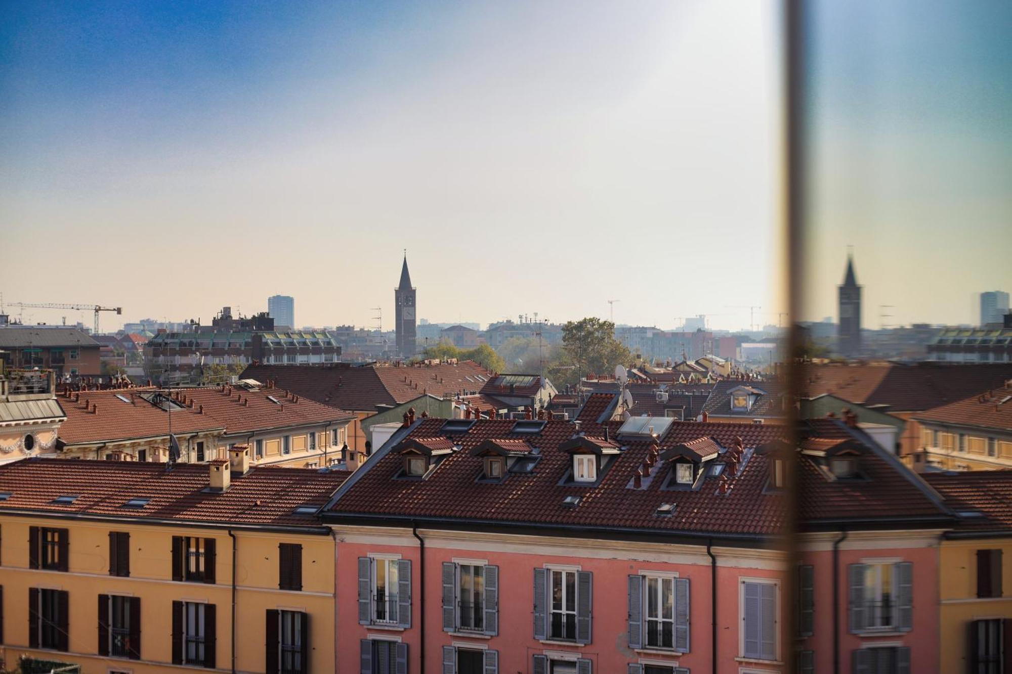 View, Elegant In Milan's Rooftops