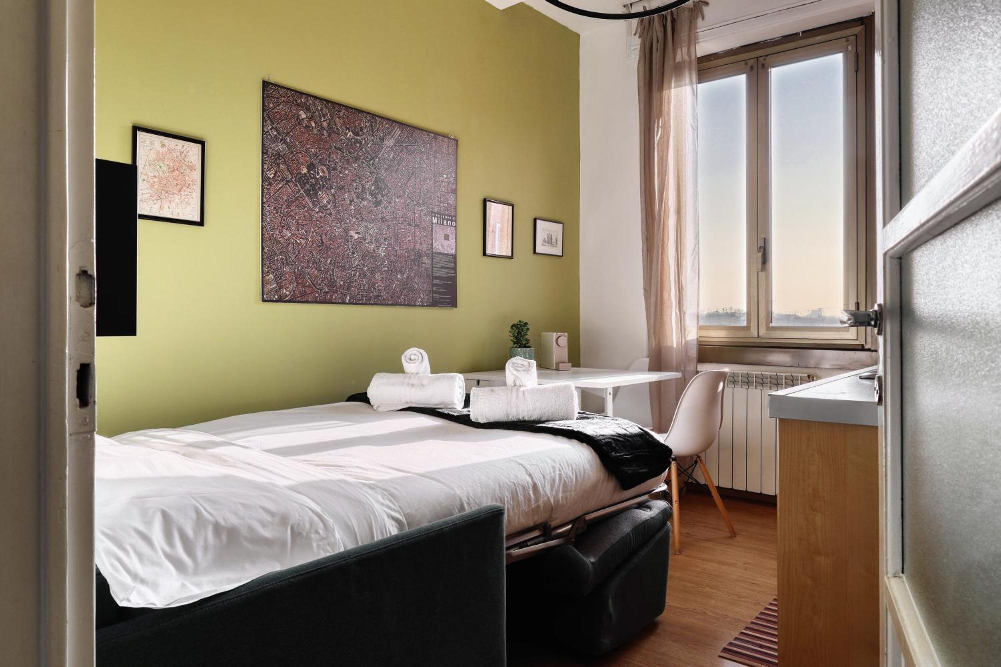 View, Elegant In Milan's Rooftops