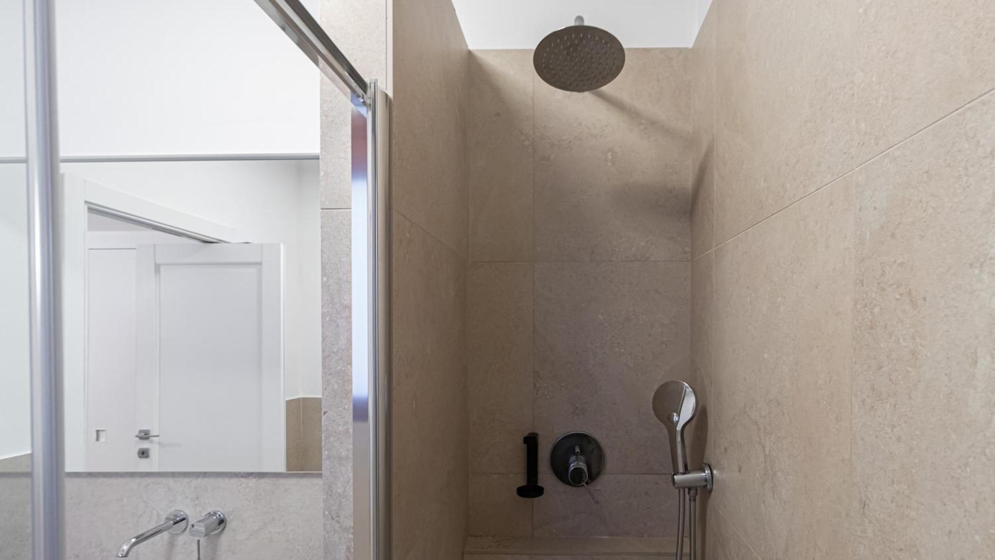 Italianway - Indipendenza 5 * Milano