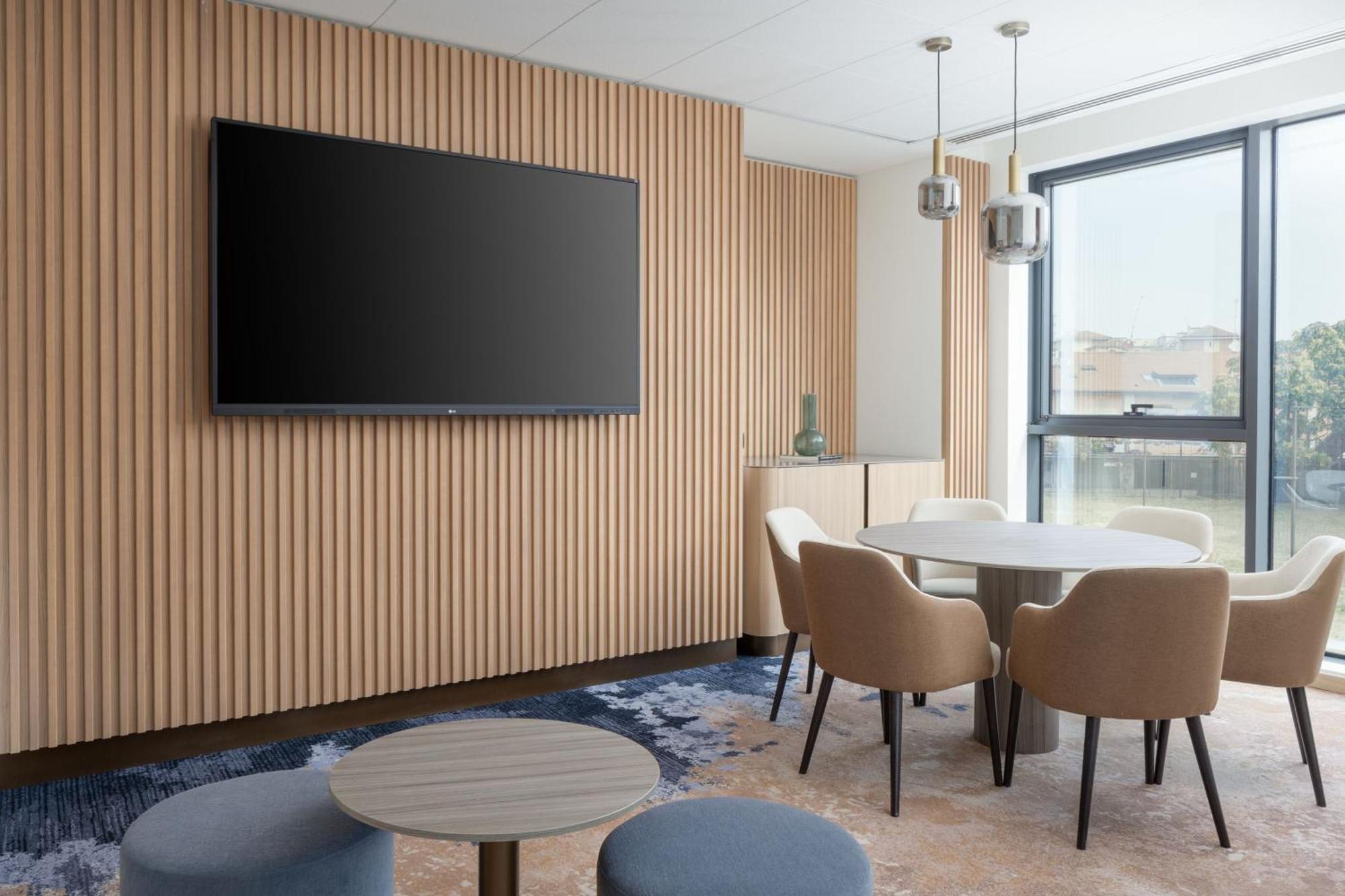 Courtyard By Marriott Linate Hotel 4*