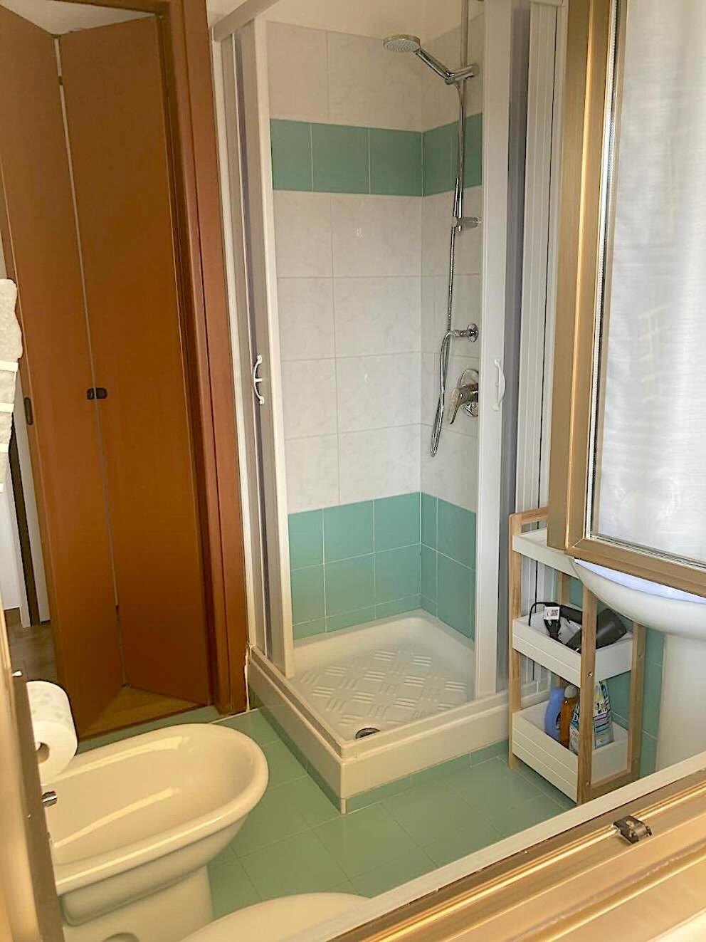 Monolocale Con Ampio Terrazzo Appartamento *