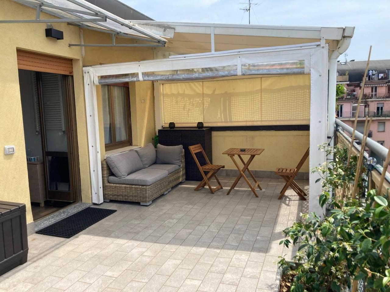 Monolocale Con Ampio Terrazzo Appartamento Milano