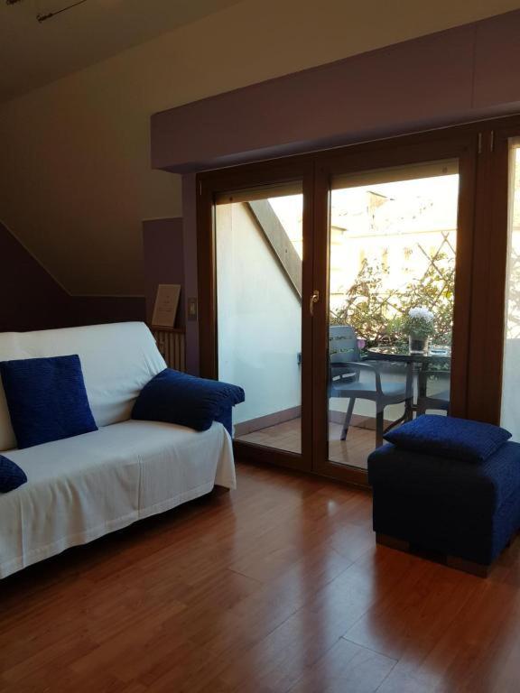 The Boheme Vintage Junior ---- Cozy & Quiet & Comfortable With Private Bathroom & Fully Equipped Kitchenette & Cozy Balcony - Lift To 4th Floor - Metro' -green Subway Porta Genova Aparthotel Milano