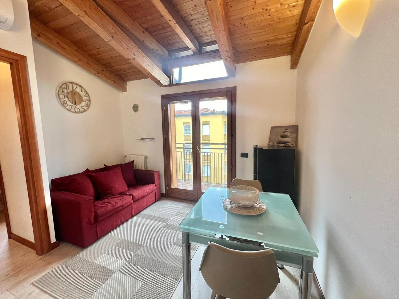 Moderno Con Design Caldo E Accogliente, Con Parcheggio Gratuito E Balcone Privato, Vicino A Fiere, Eventi E Concerti Apartment