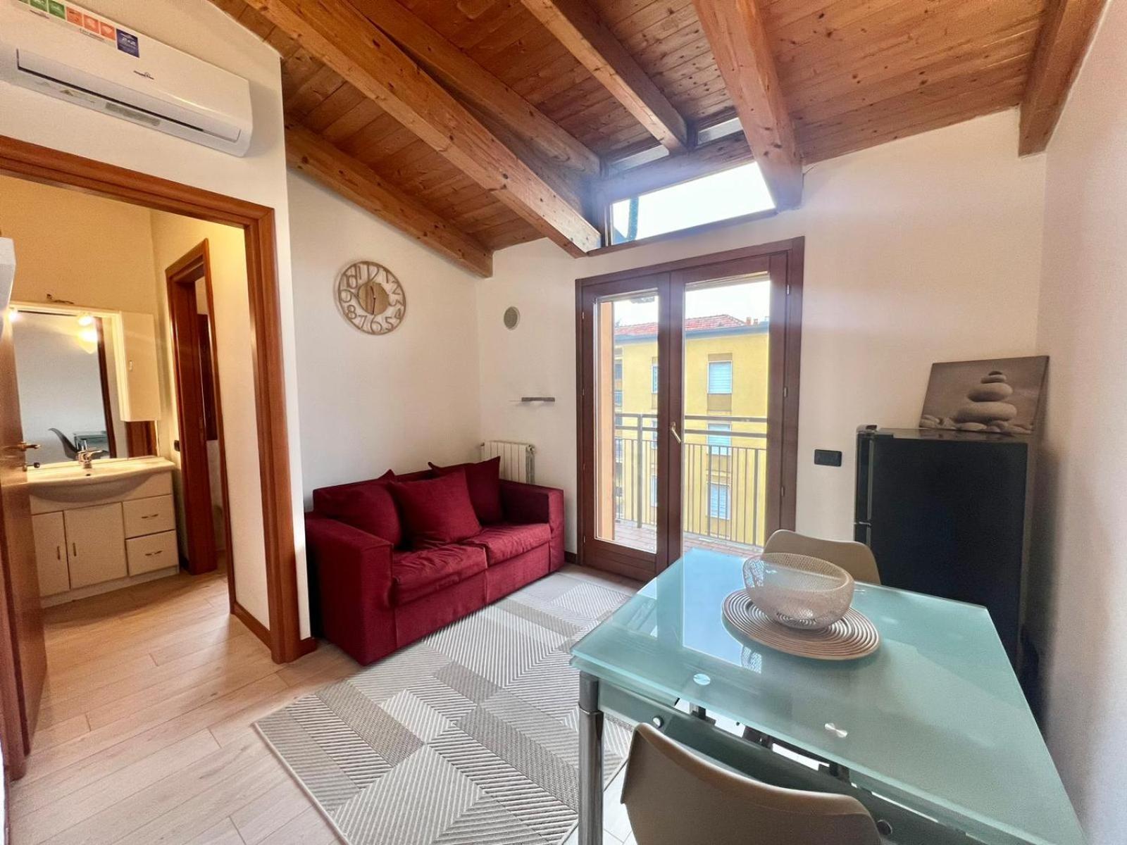 Apartment Moderno Con Design Caldo E Accogliente, Con Parcheggio Gratuito E Balcone Privato, Vicino A Fiere, Eventi E Concerti *