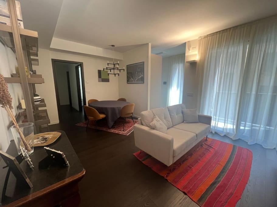Casa vacanze Luxury Close To Citylife Milano