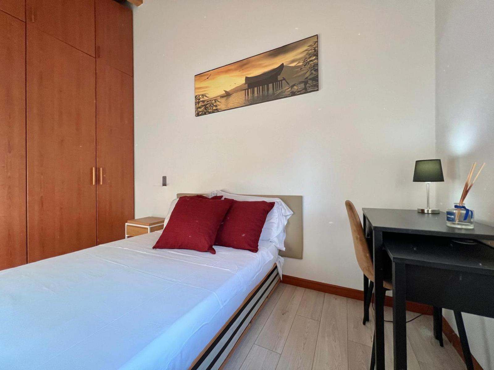 Moderno Con Design Caldo E Accogliente, Con Parcheggio Gratuito E Balcone Privato, Vicino A Fiere, Eventi E Concerti Apartment *