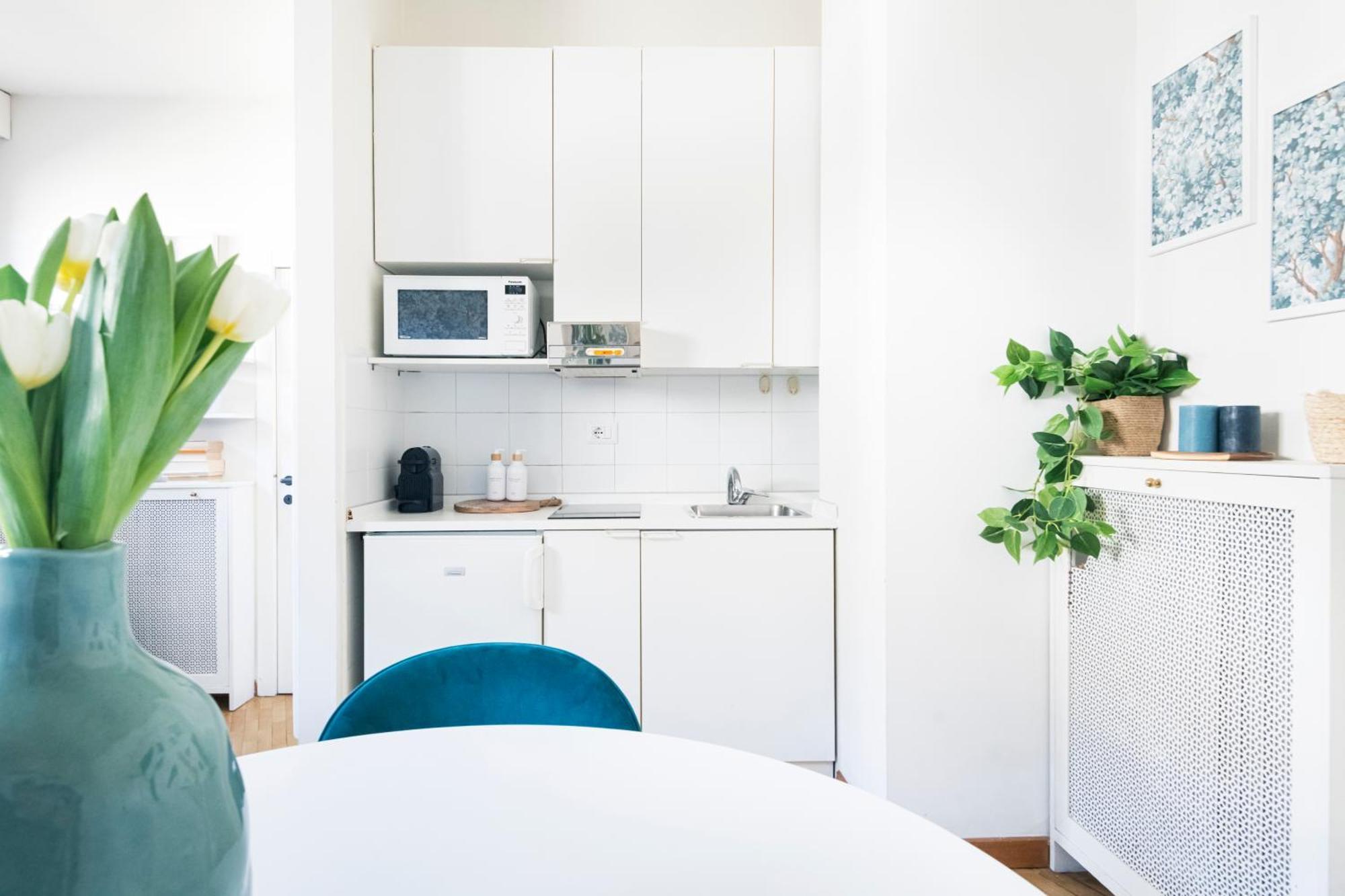 Amazing In San Babila Apartment