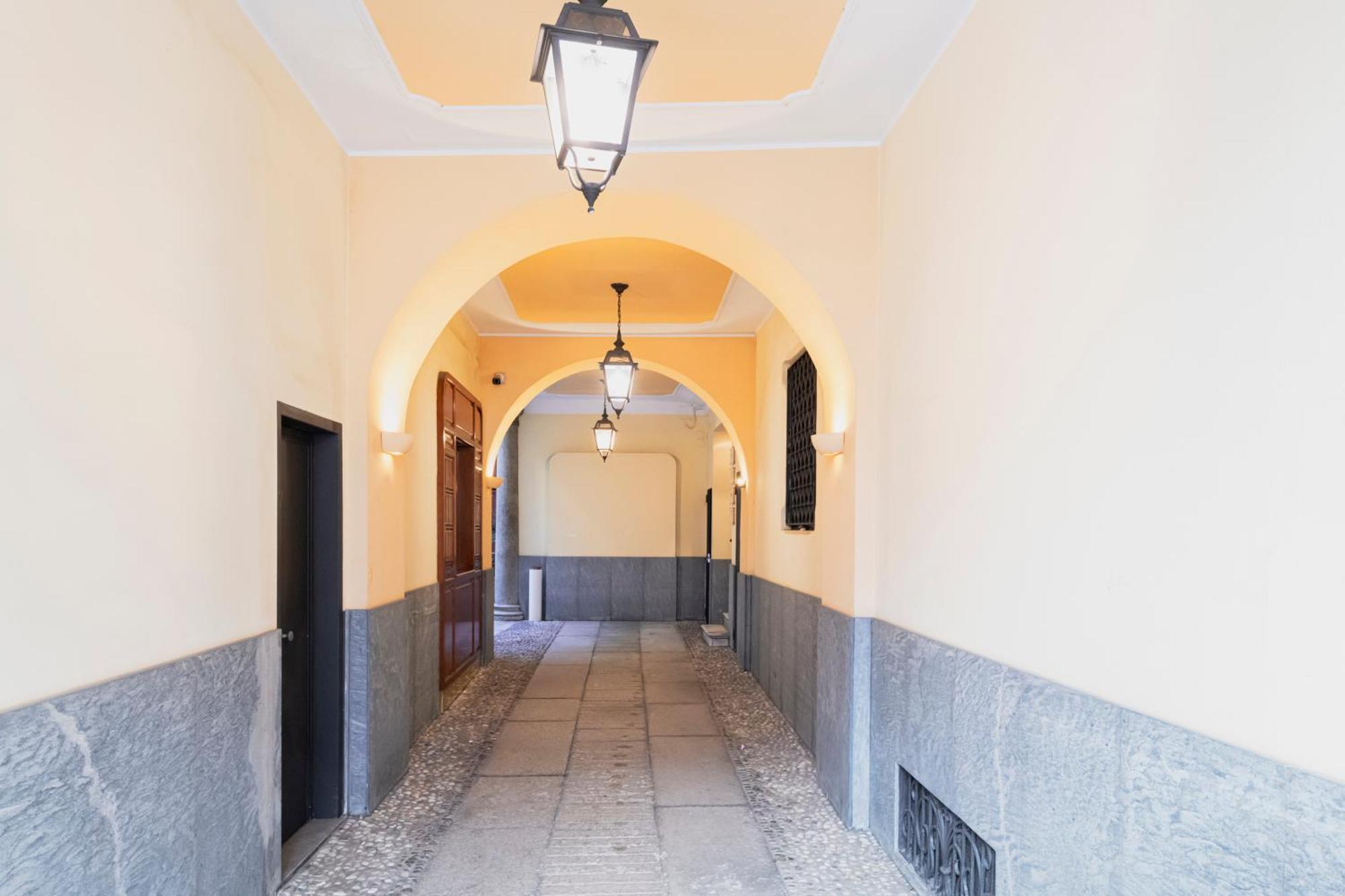 Amazing In San Babila Apartment Mailand