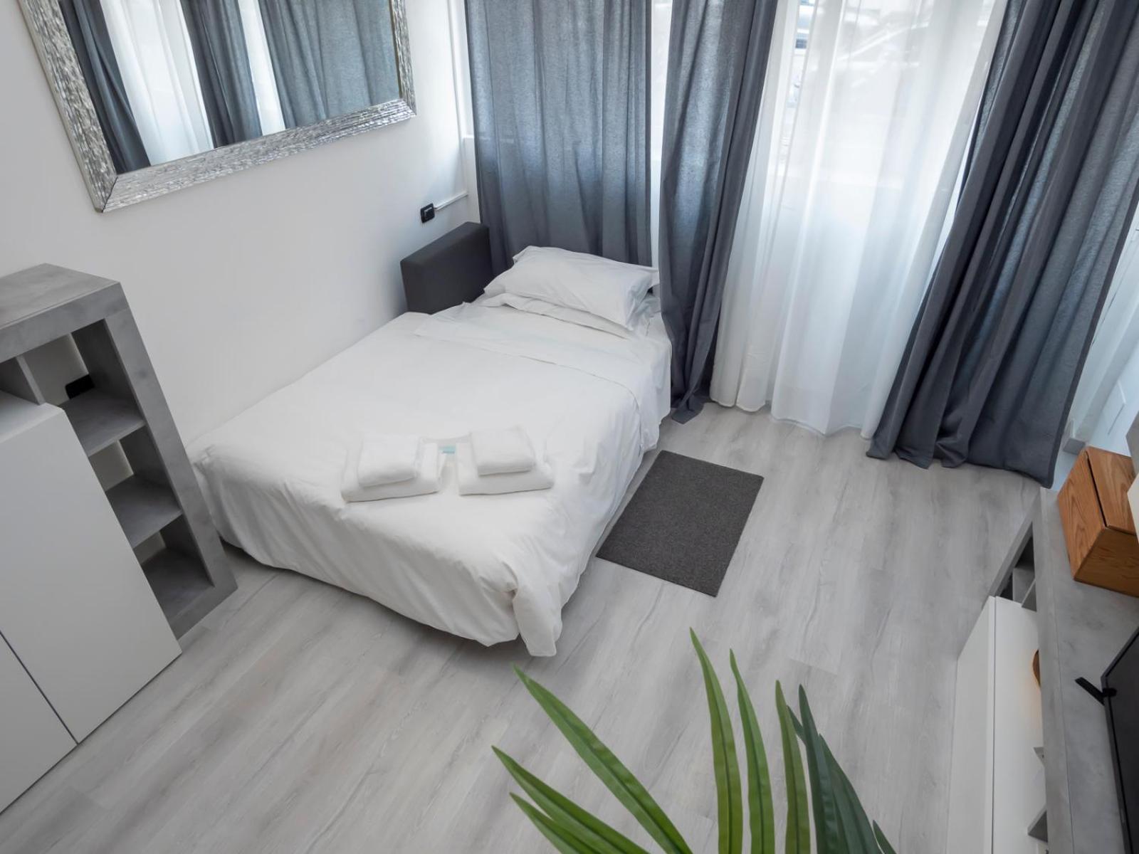Apartment I Host - Breno 1 Mailand