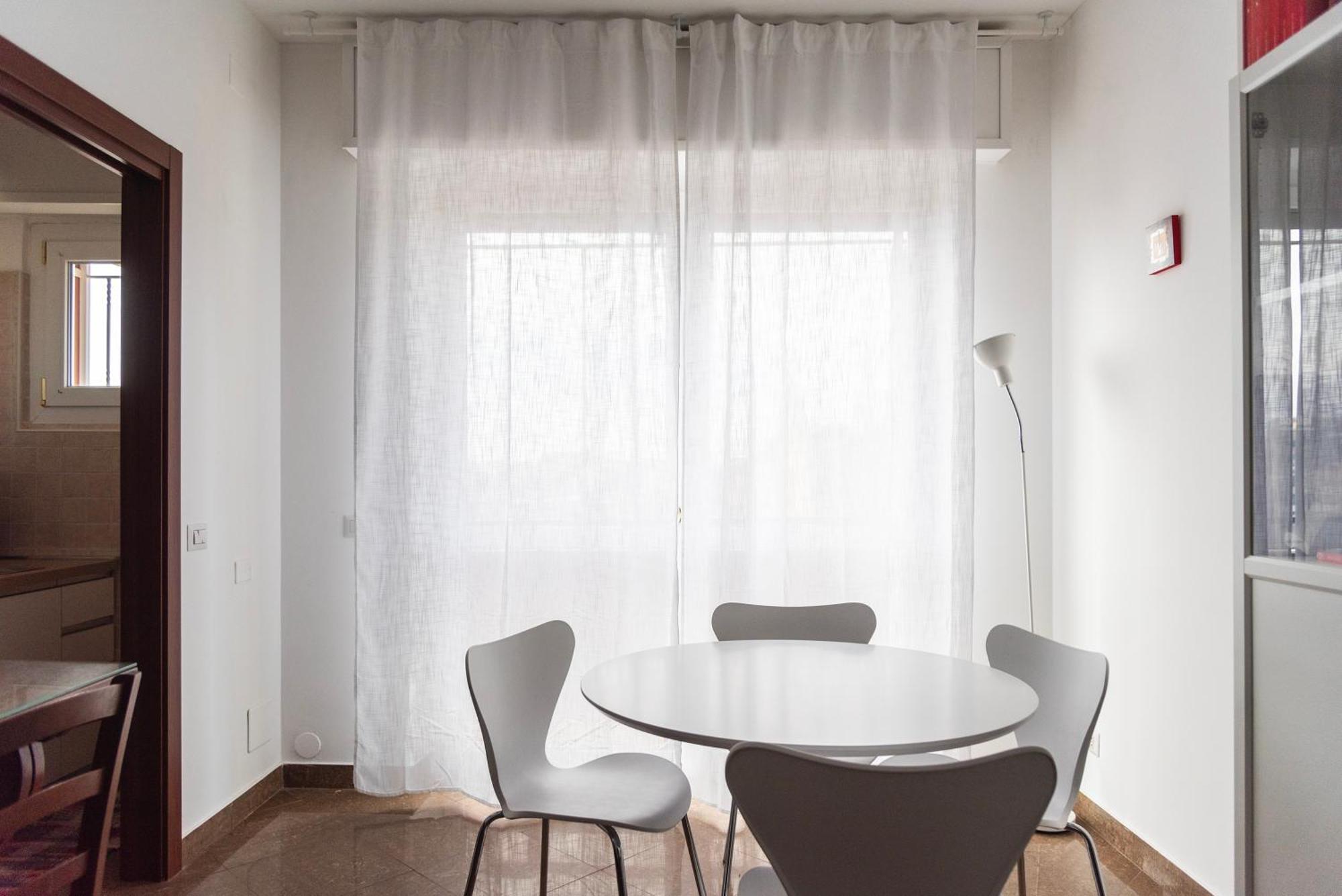 Apartment Youhosty - Paul Valery Bis Mailand
