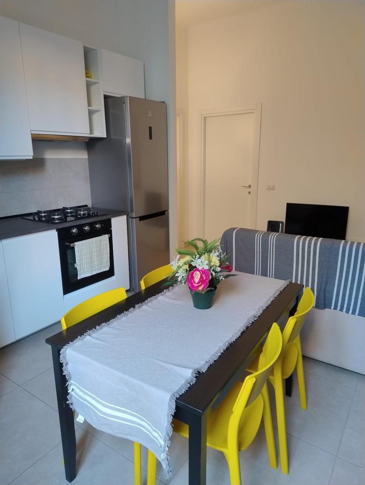 Renovated Near Metro And Station - Laurana * Milano