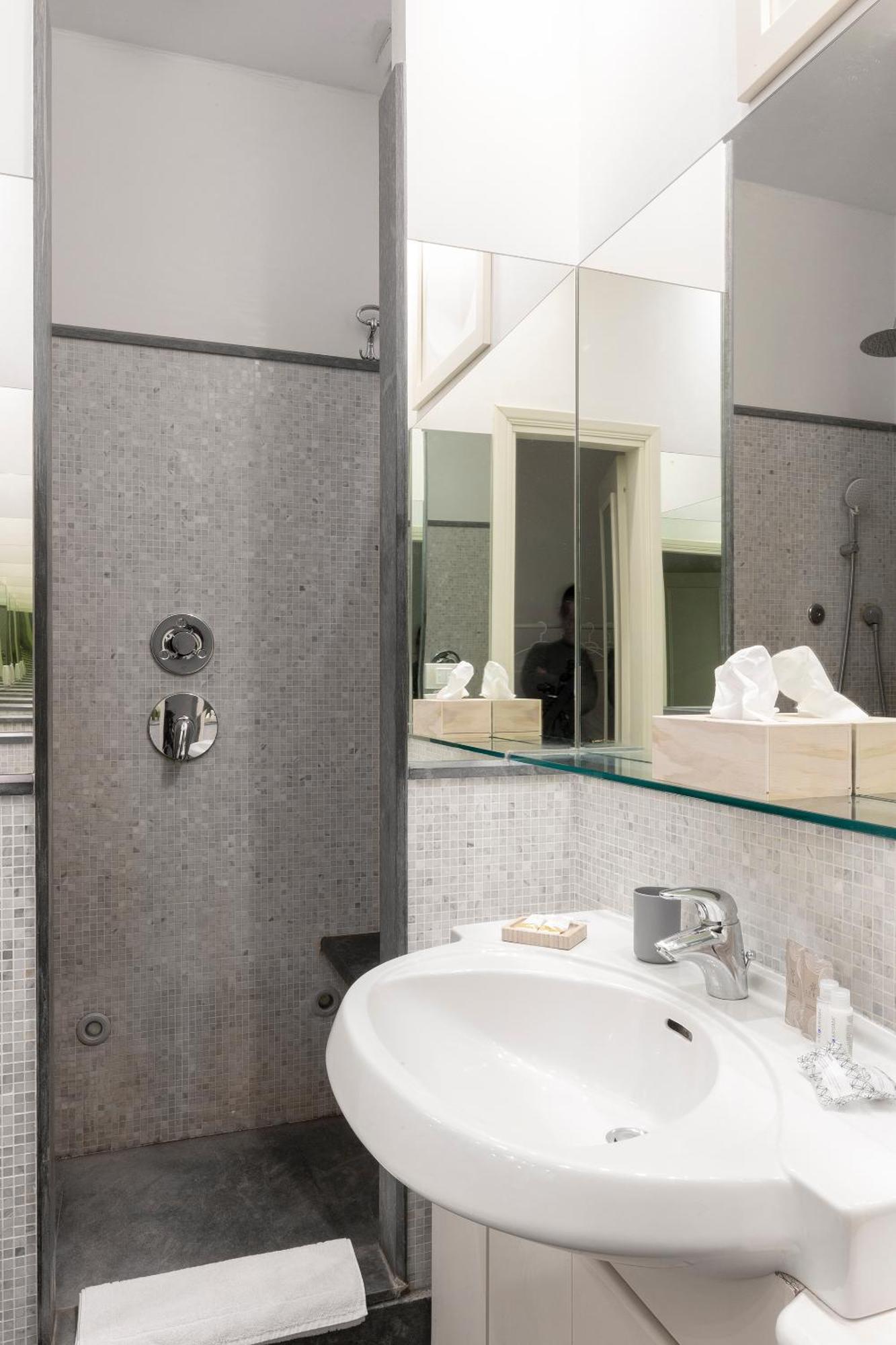 Vittore & Guest house Milan