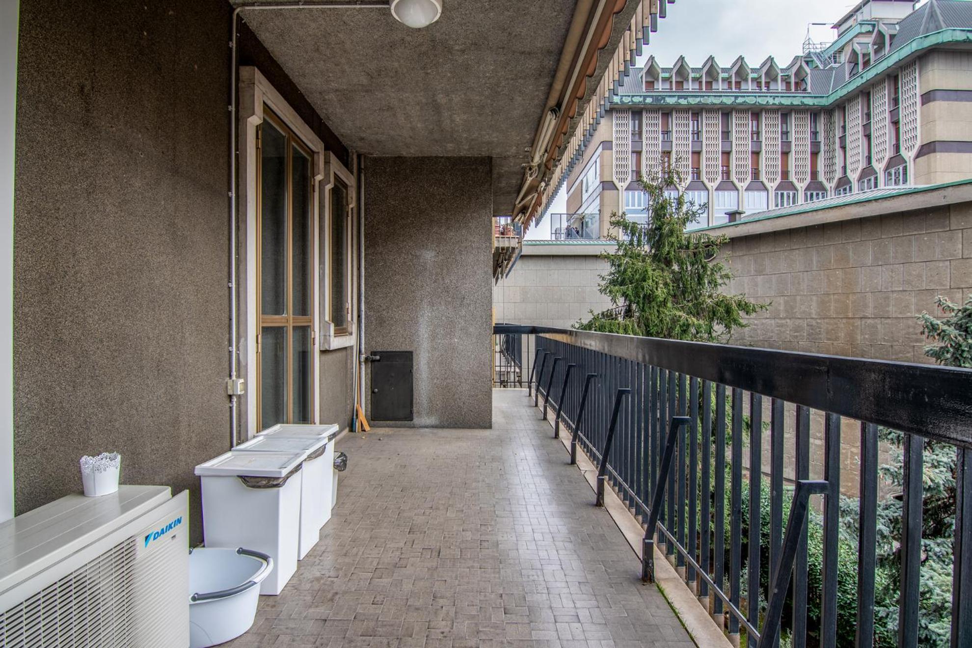 - Brand New 4 Pax Life & The Giulio Cesare 5 * Milano