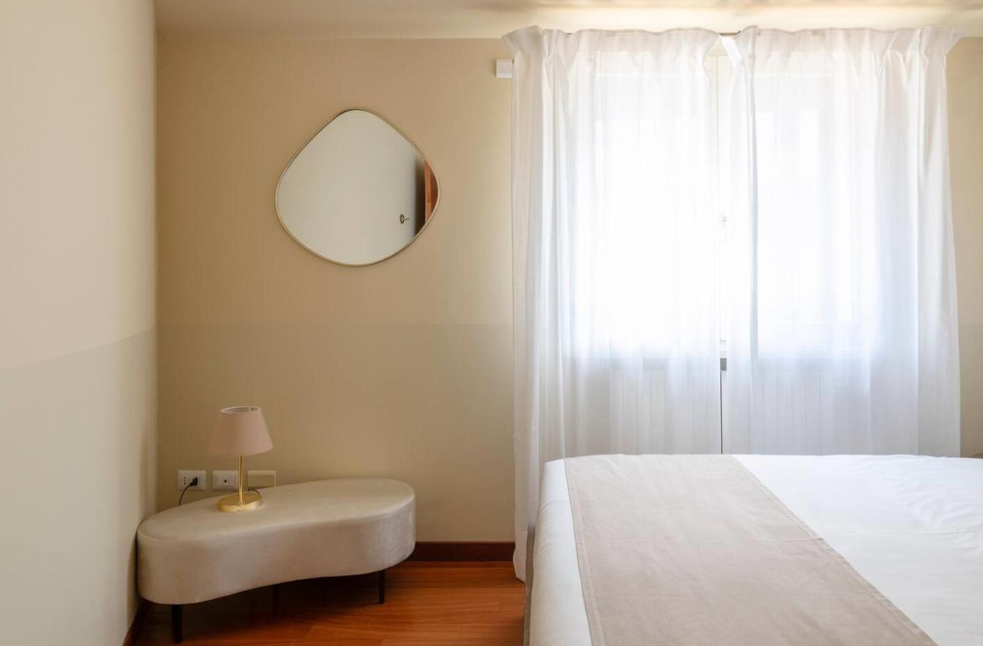 4 Bedroom Apartament With Terrace-duomo View Appartement Milaan